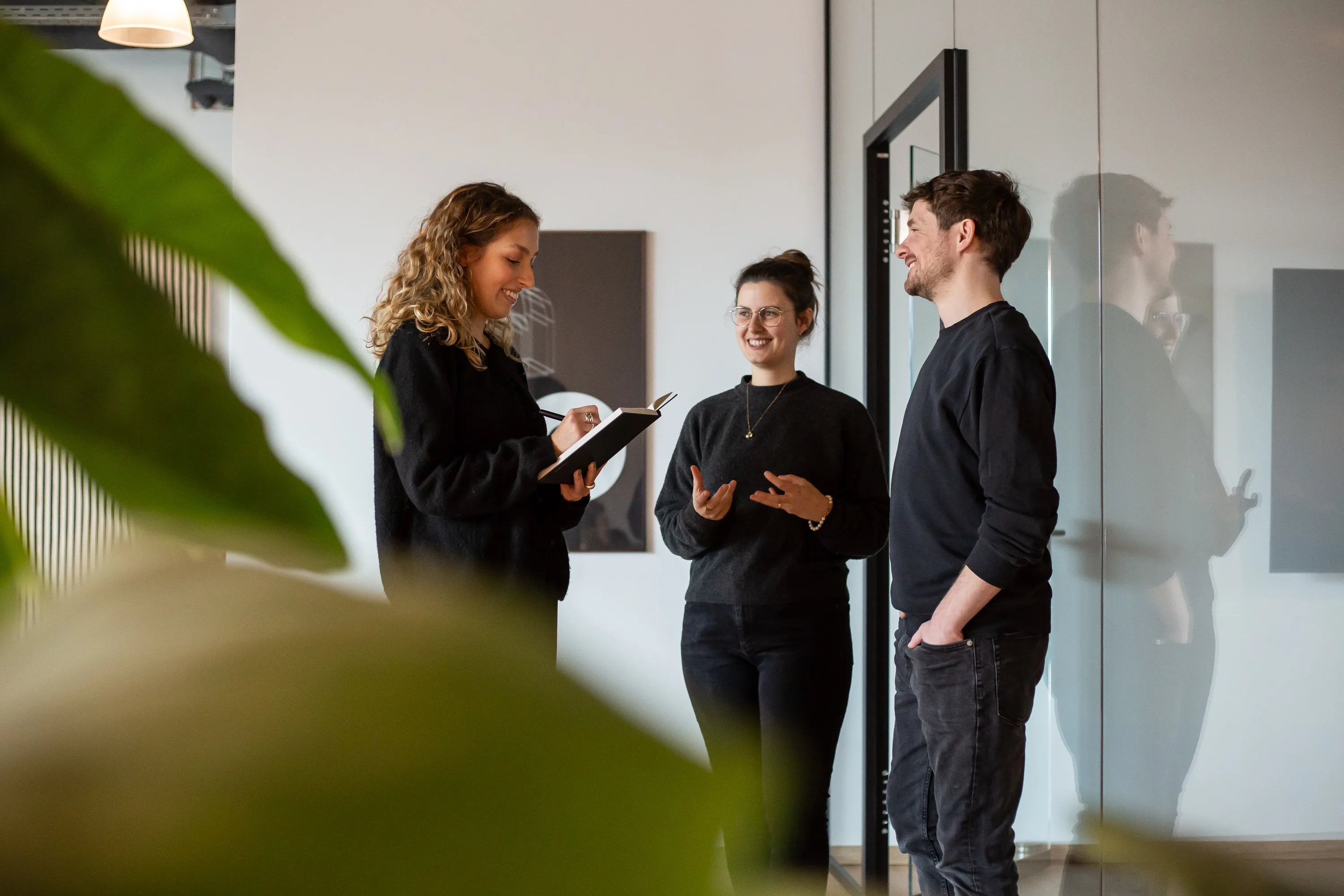 new office, Corporate Design Agentur Frankfurt, Brand Design, Branding, Grafikdesign